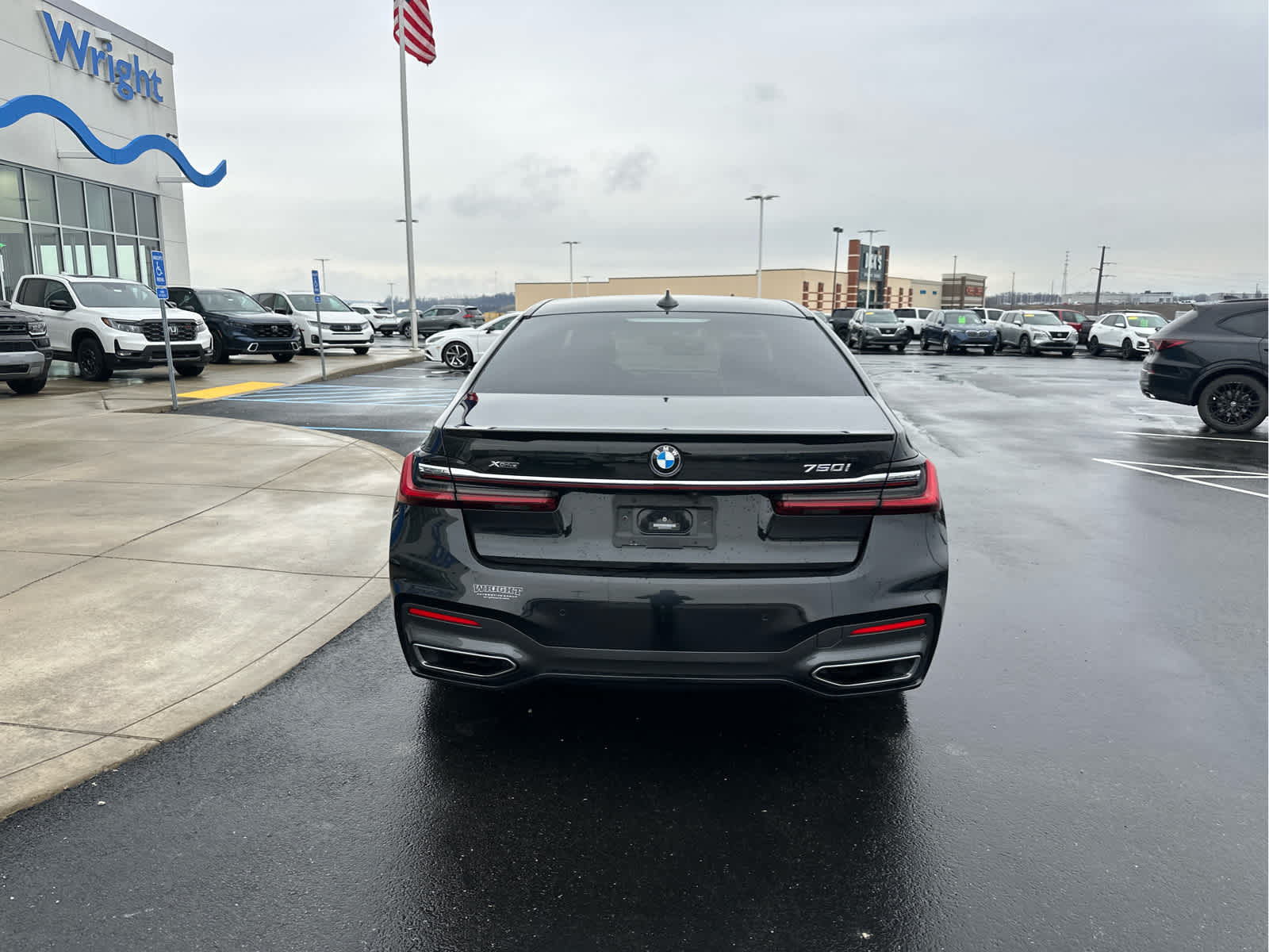 2022 BMW 7 Series 750i - Photo 6