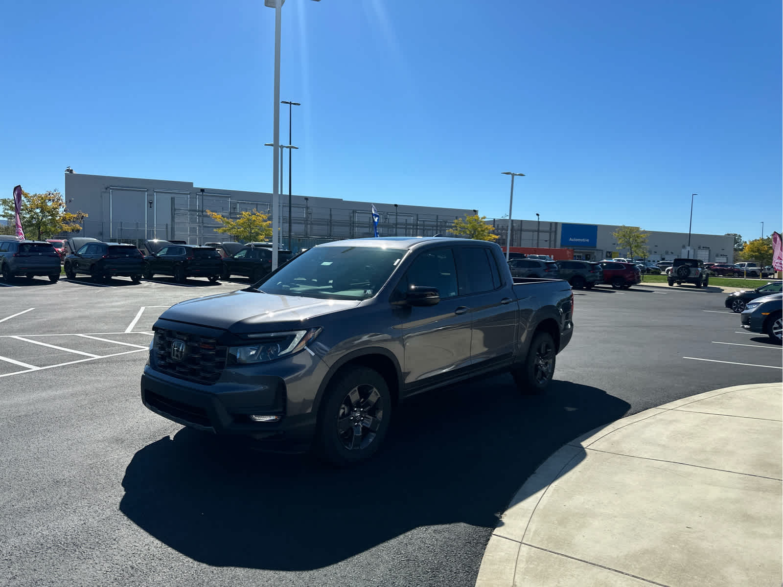 2026 Honda Ridgeline TrailSport photo 2