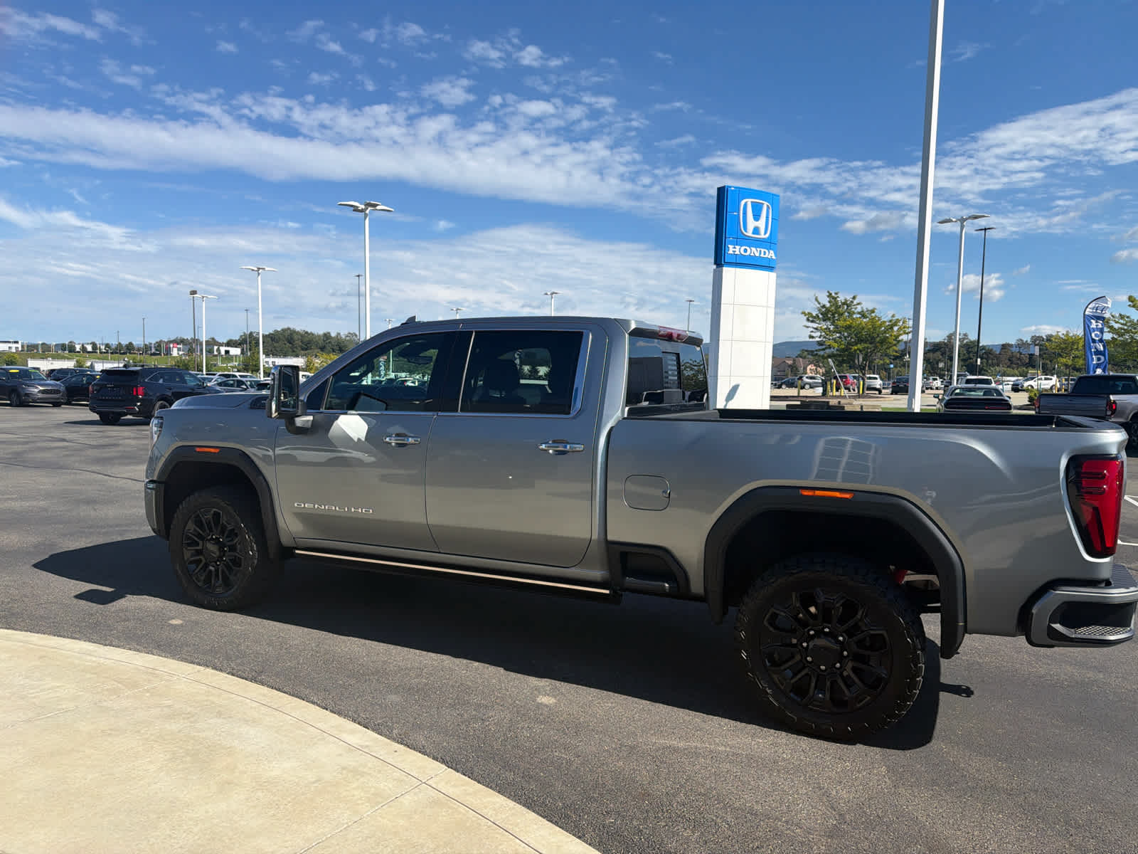 2024 GMC Sierra 2500HD Denali Ultimate - Photo 11