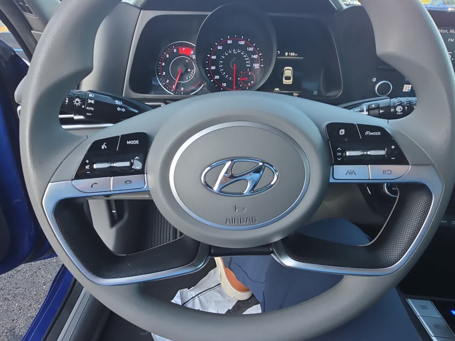2022 Hyundai Elantra SEL - Photo 30