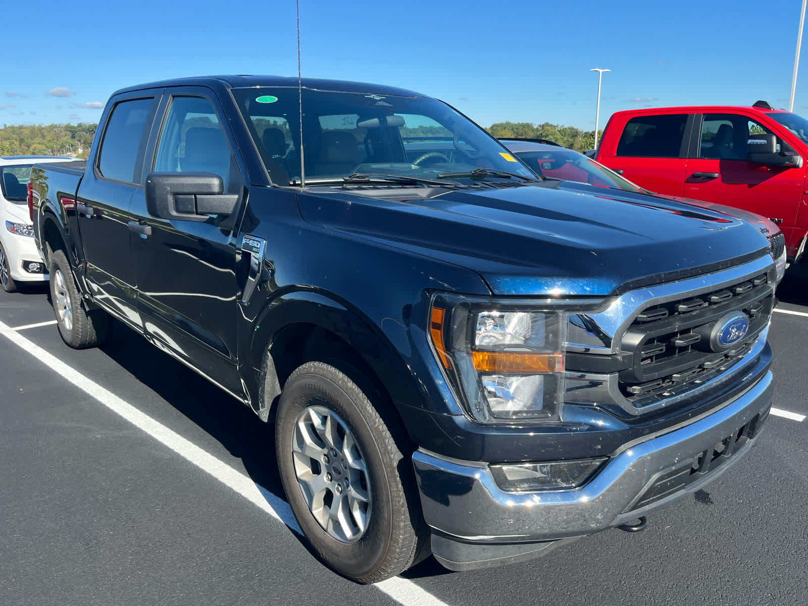 2023 Ford F-150 XLT photo 2