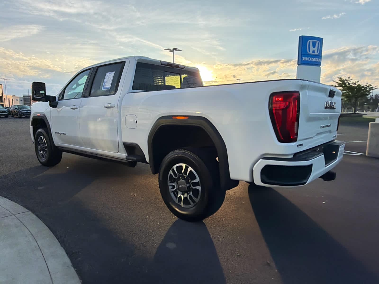 2023 GMC Sierra 2500HD AT4 - Photo 12