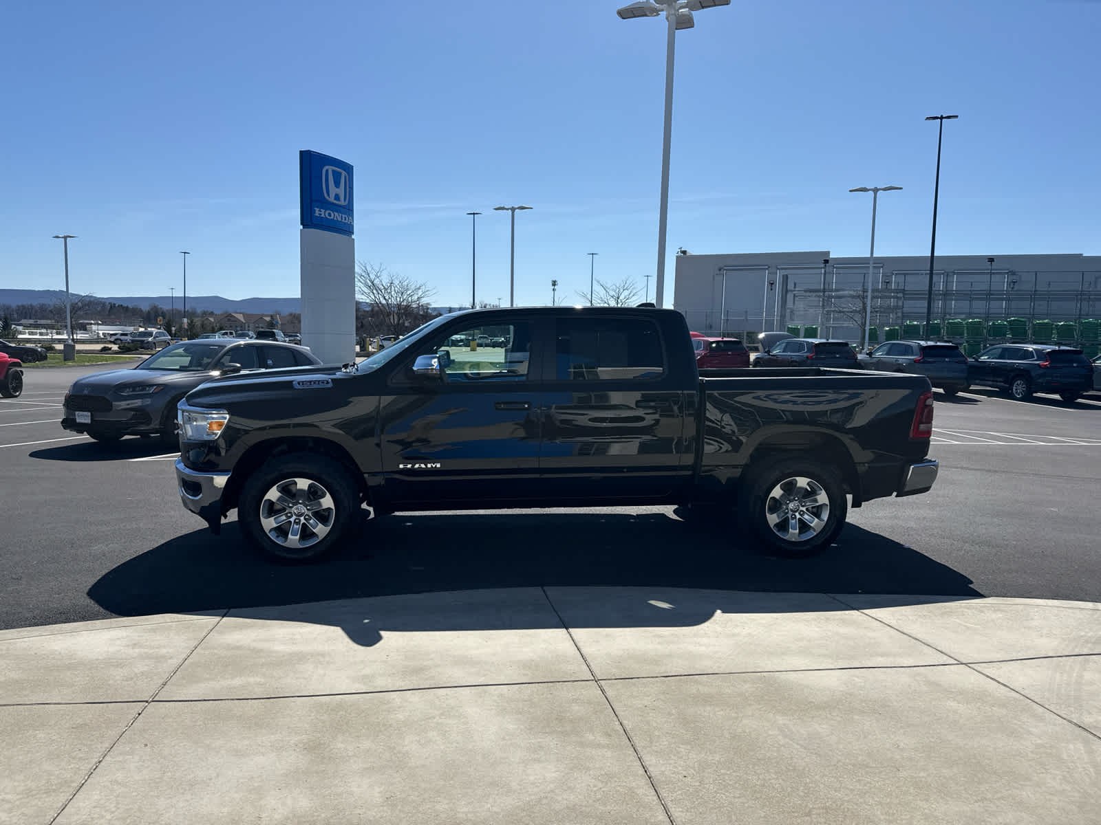 2024 RAM Ram 1500 Pickup Laramie - Photo 7