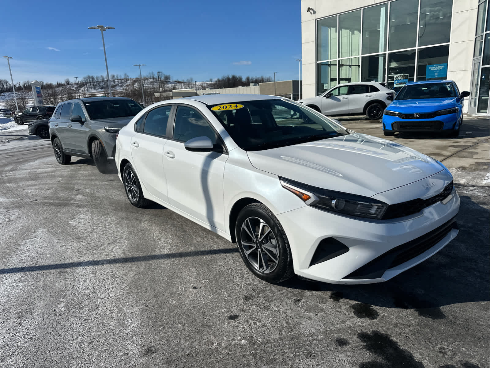 Used 2024 Kia Forte LXS with VIN 3KPF24AD7RE732059 for sale in Uniontown, PA