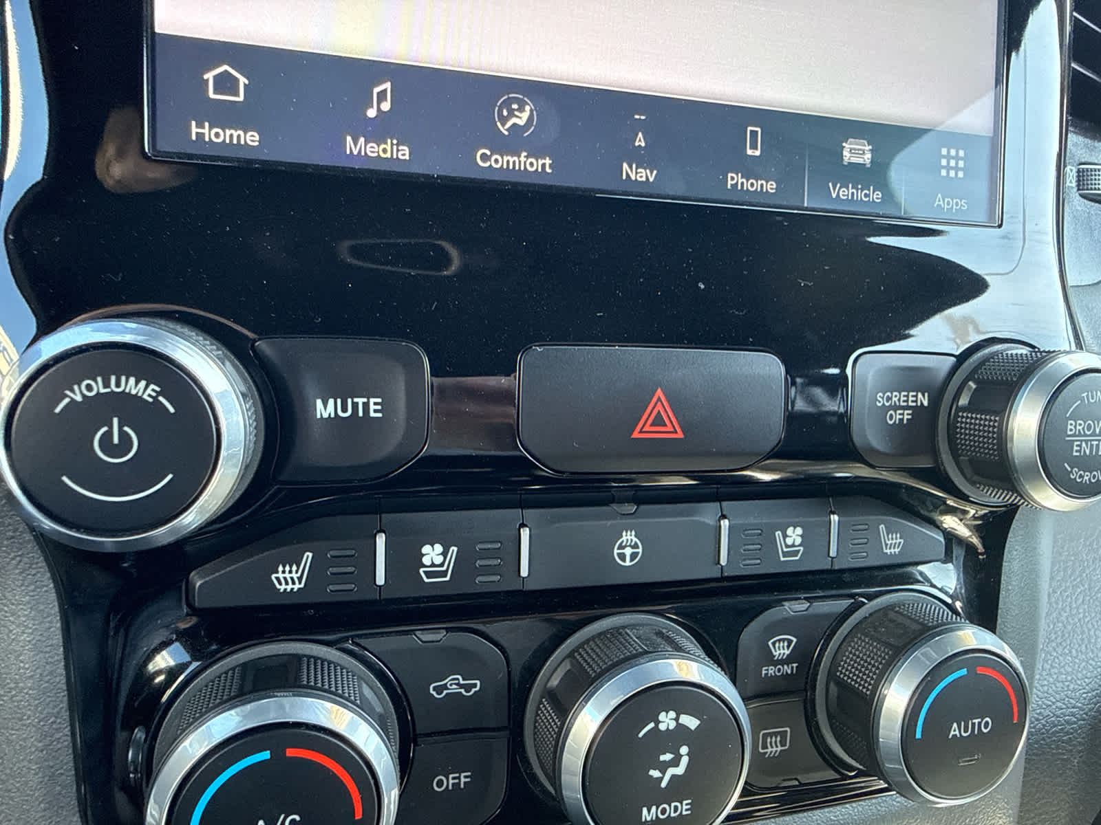 2024 RAM Ram 1500 Pickup Laramie - Photo 34