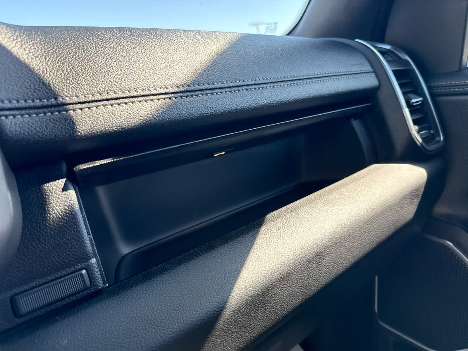 2024 RAM Ram 1500 Pickup Laramie - Photo 36