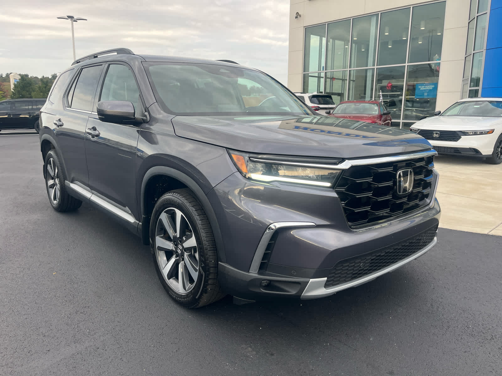 2023 Honda Pilot Touring photo 3
