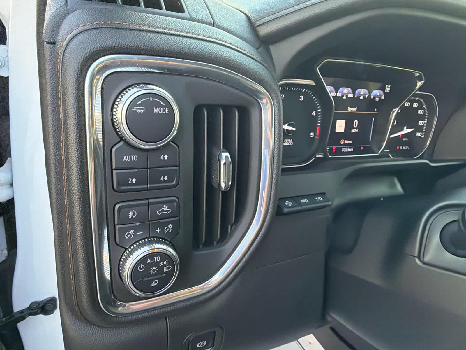 2023 GMC Sierra 2500HD AT4 - Photo 37
