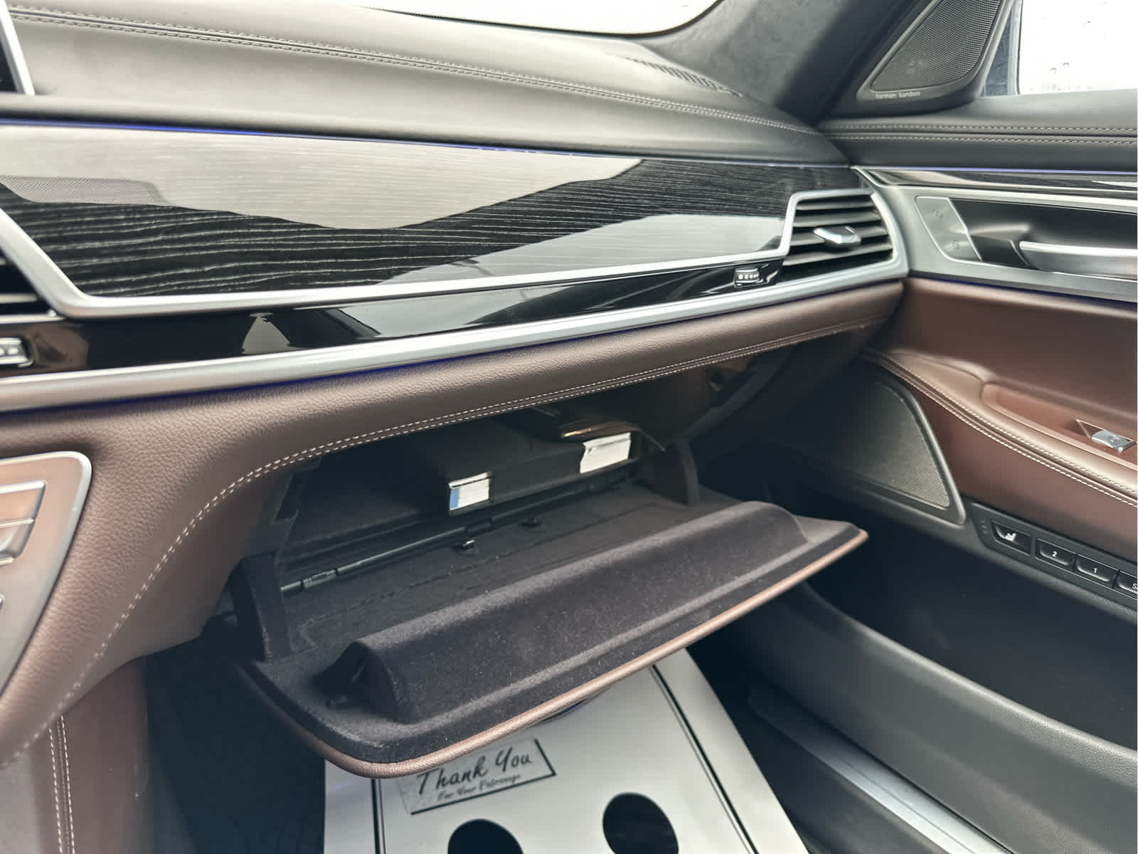 2022 BMW 7 Series 750i - Photo 42