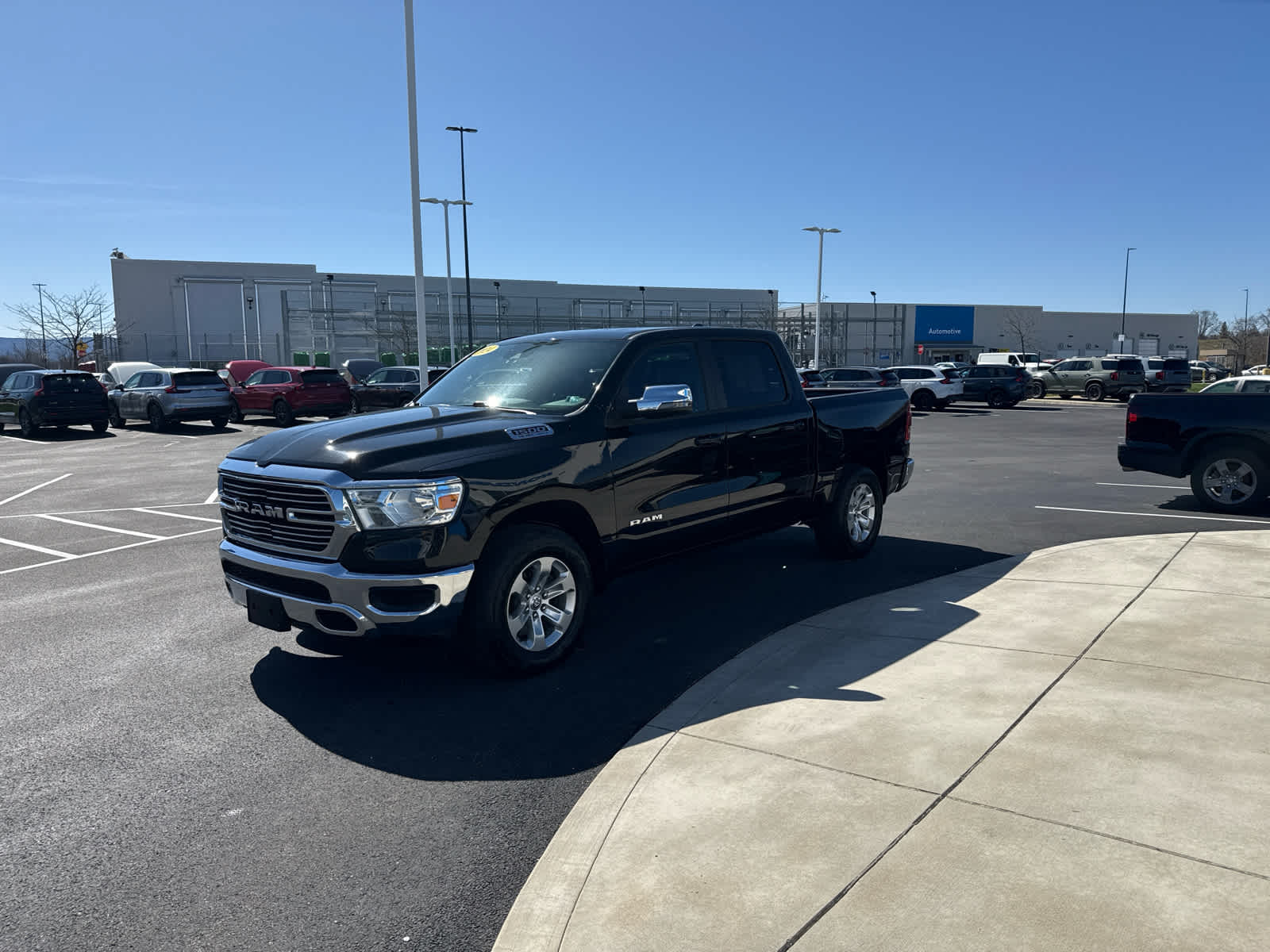 2024 RAM Ram 1500 Pickup Laramie - Photo 8