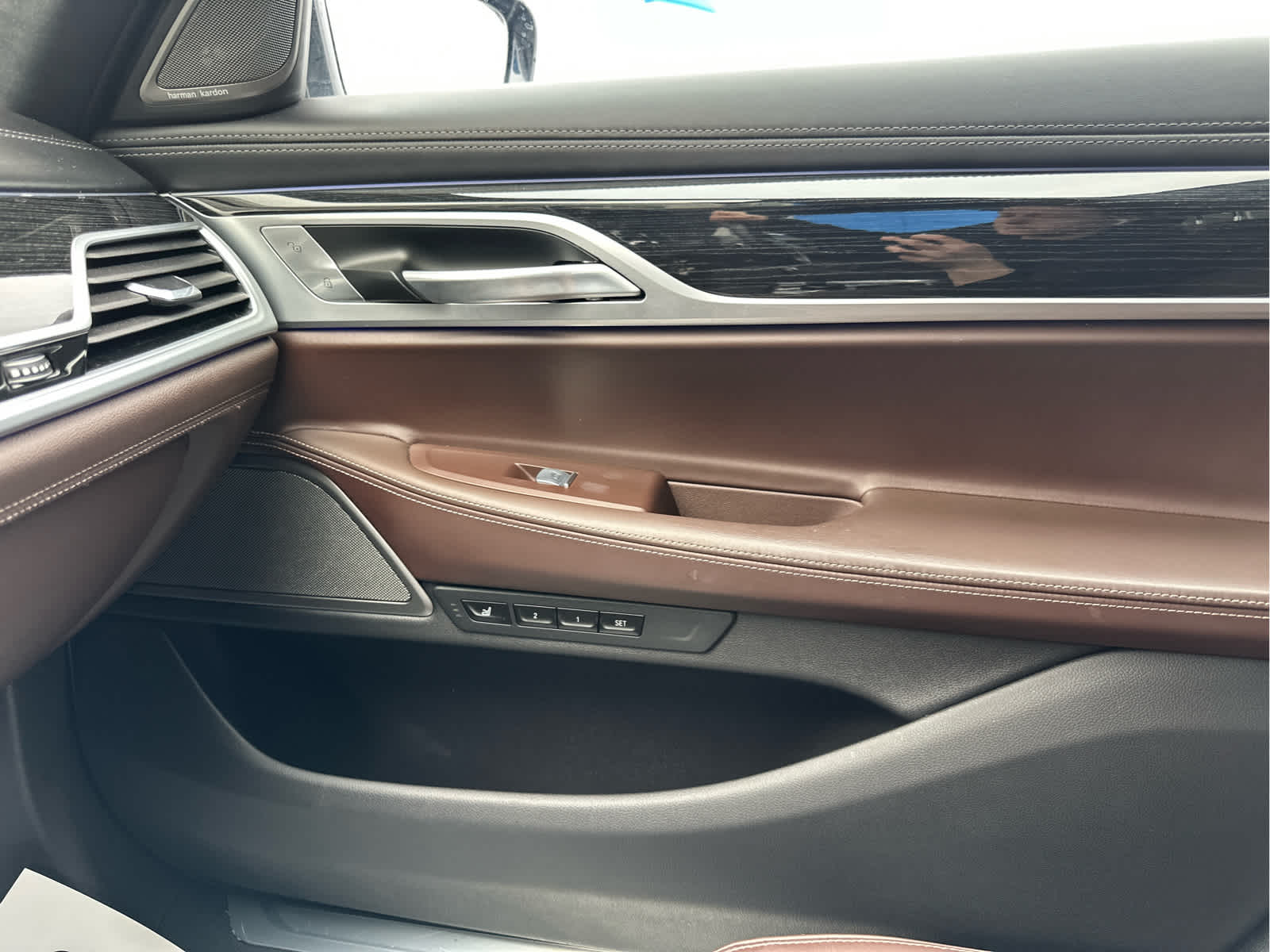 2022 BMW 7 Series 750i - Photo 43