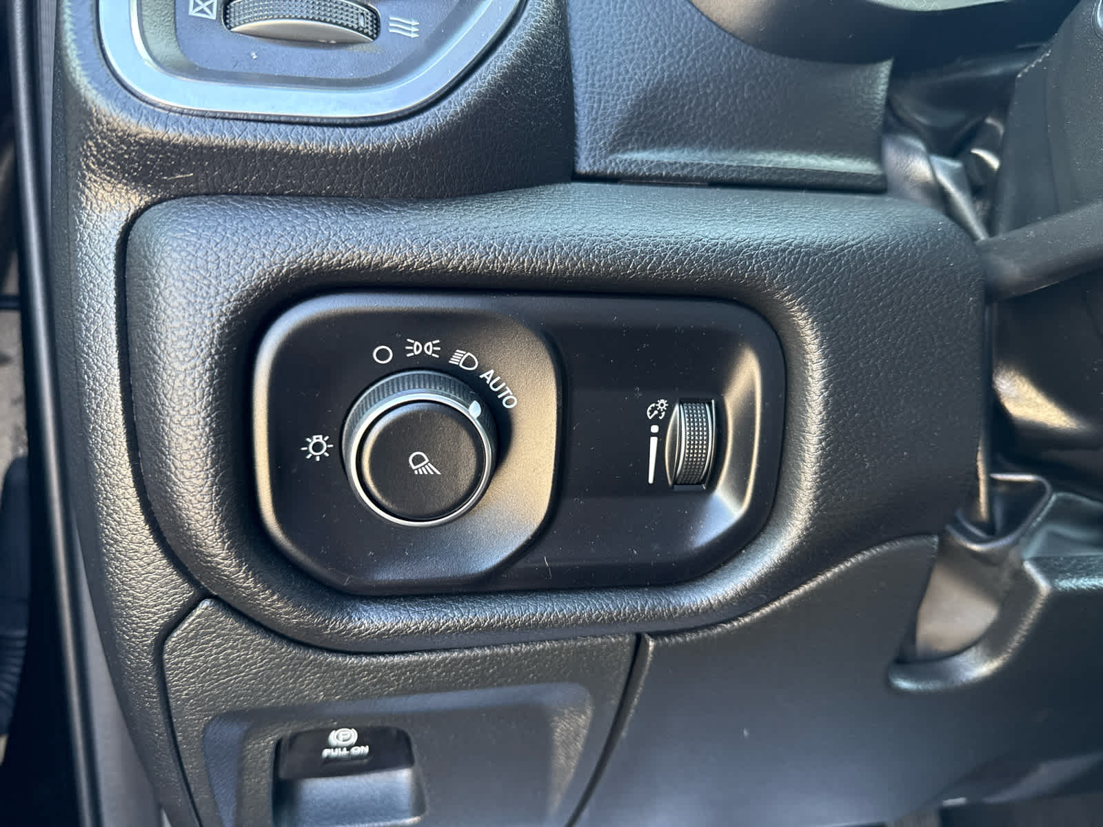 2024 RAM Ram 1500 Pickup Laramie - Photo 26