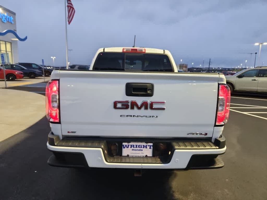 Used 2022 GMC Canyon AT4 w/Leather Truck Crew Cab