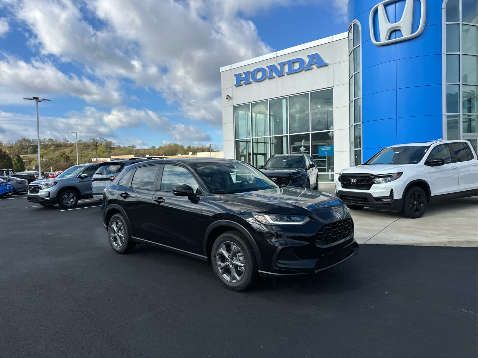 2026 Honda HR-V LX photo 2