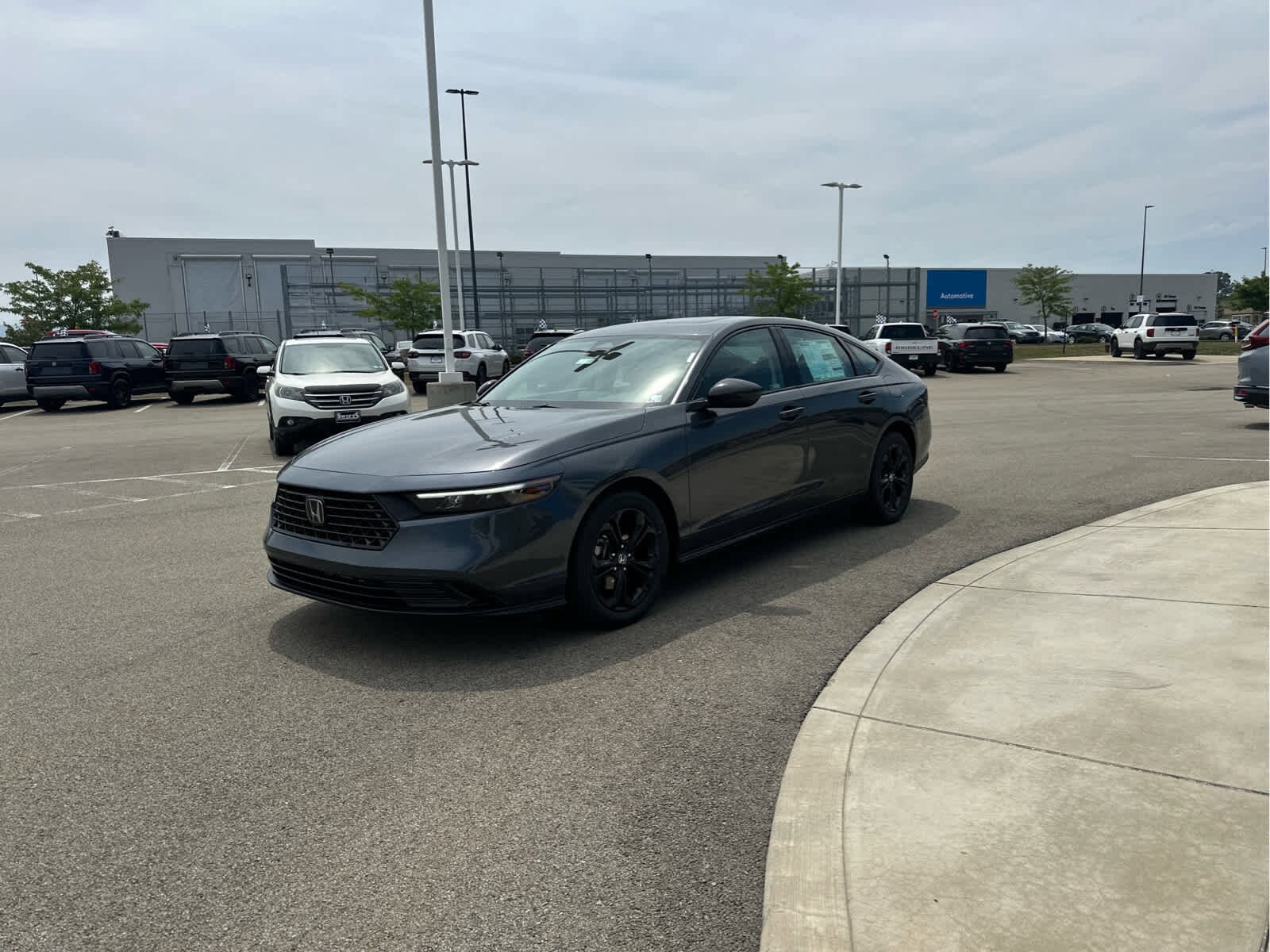 2025 Honda Accord SE photo 2