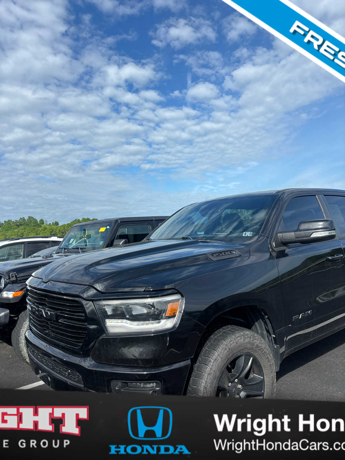 2020 RAM 1500 Big Horn/Lone Star 4x4 Crew Cab 5'7's photo