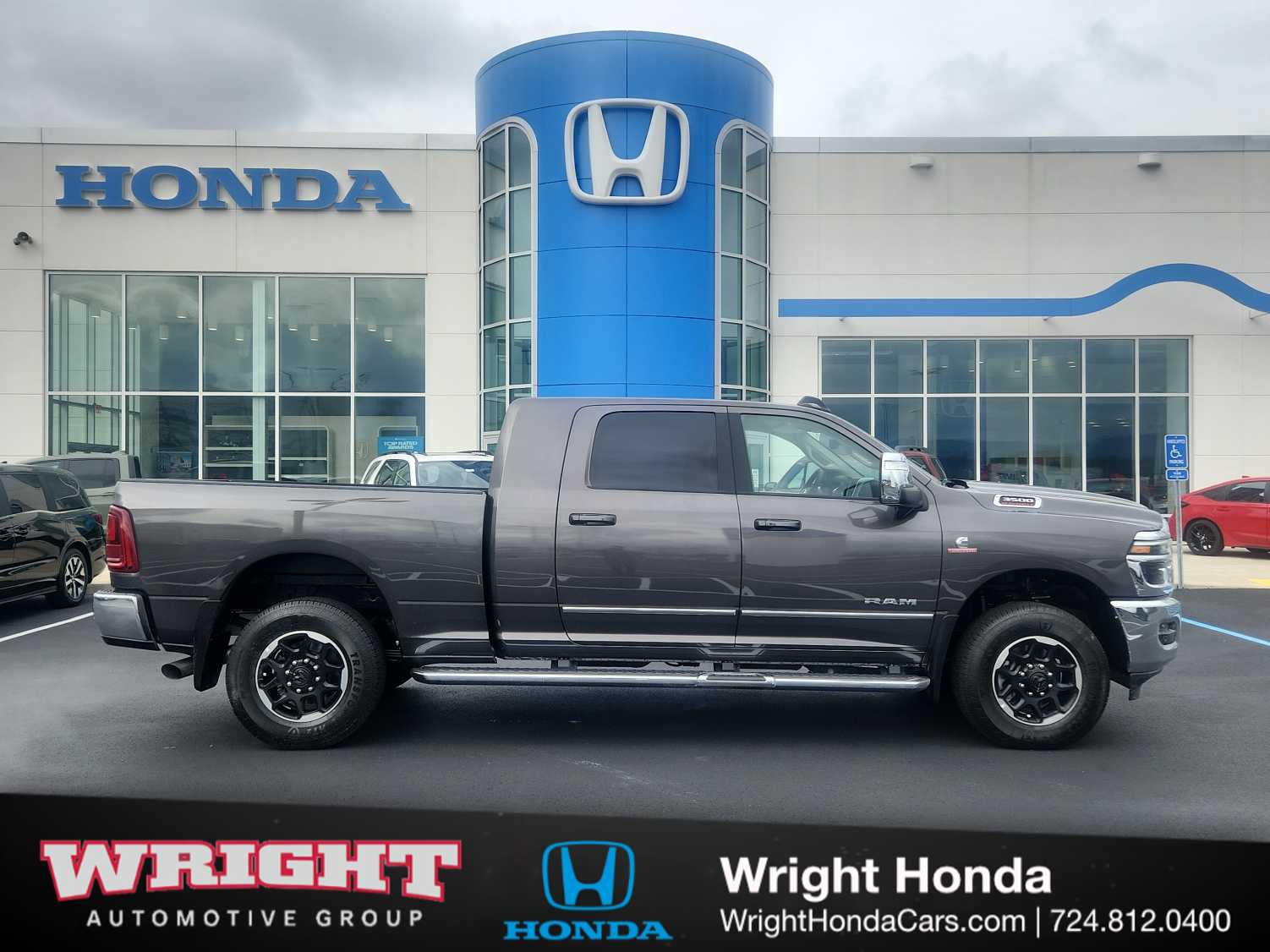 2025 RAM Ram 3500 Pickup Laramie's photo