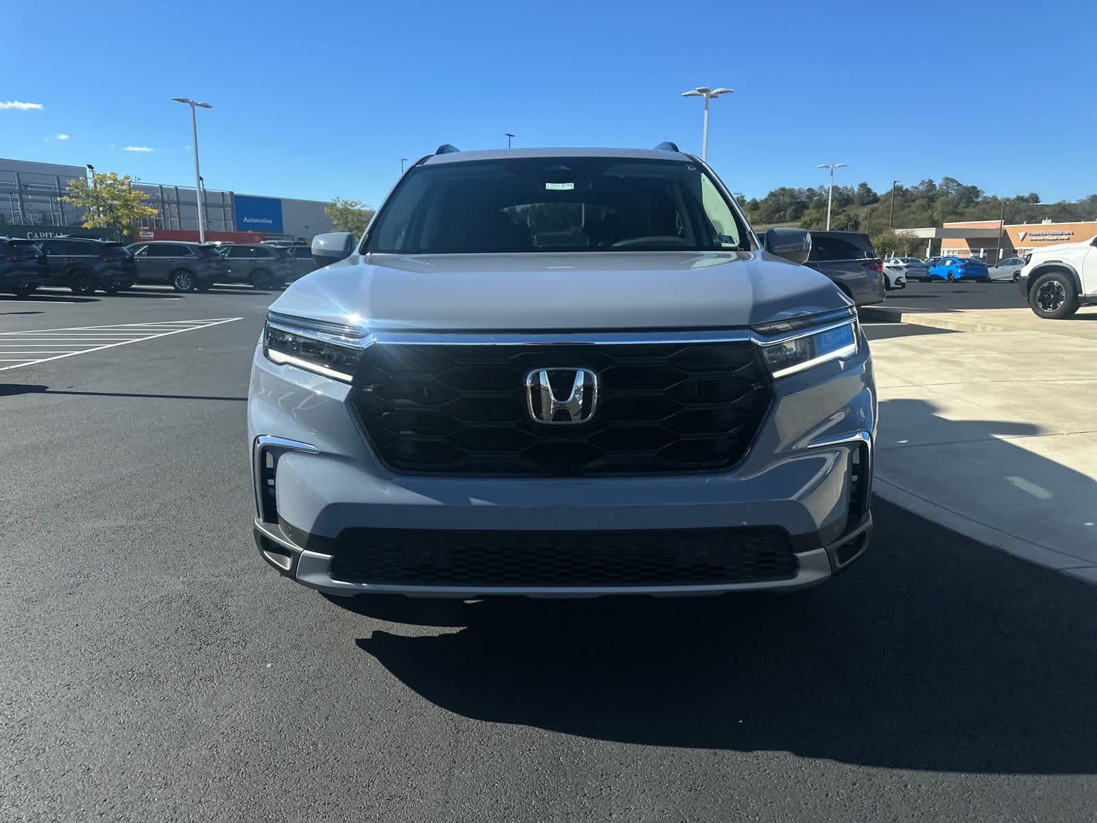 2025 Honda Pilot Touring photo 2