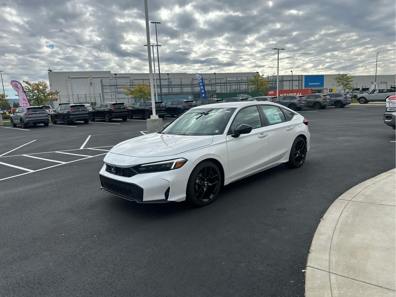 2026 Honda Civic Sport Hatchback photo 3