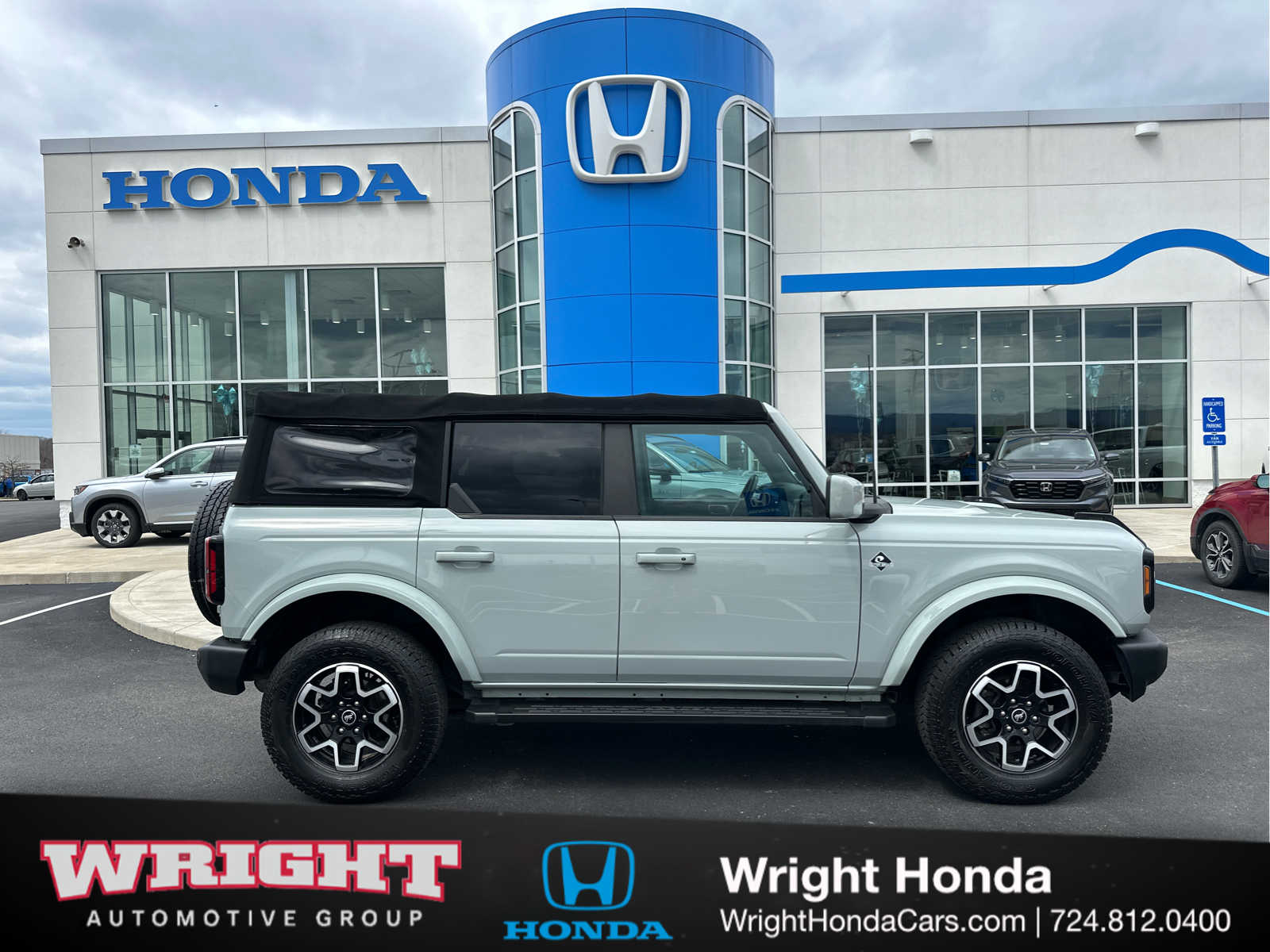2021 Ford Bronco 4-Door Base