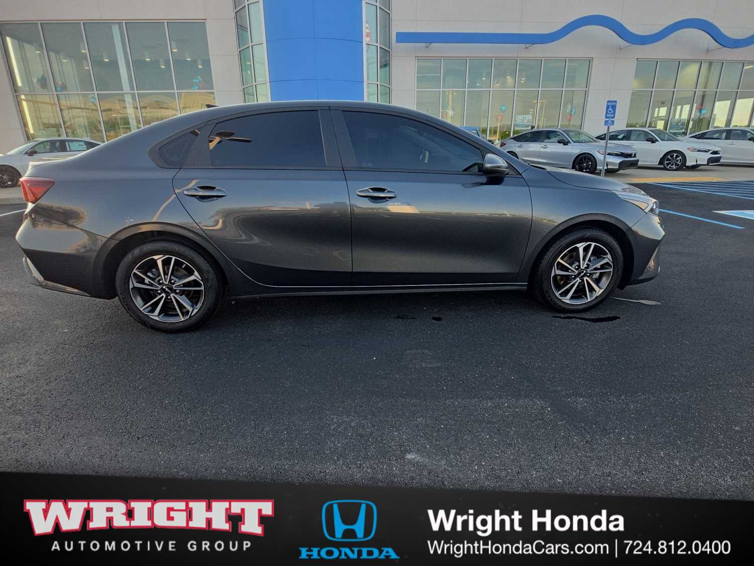 2024 Kia Forte LXS AT's photo