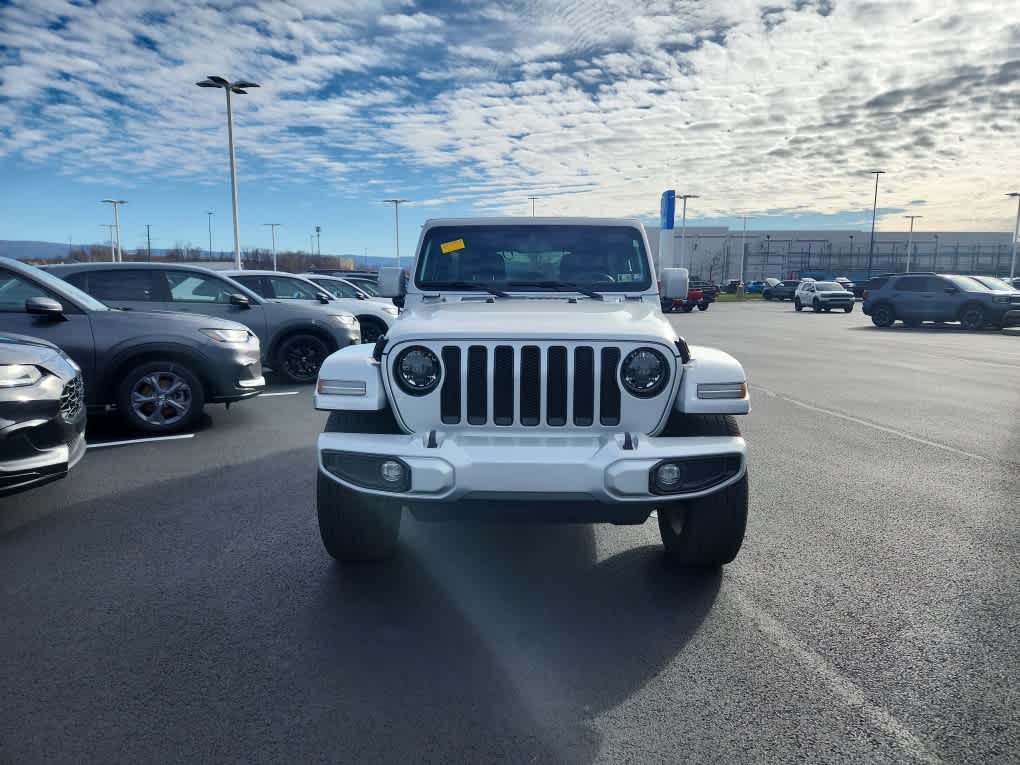 2023 Jeep Wrangler Sahara photo 2