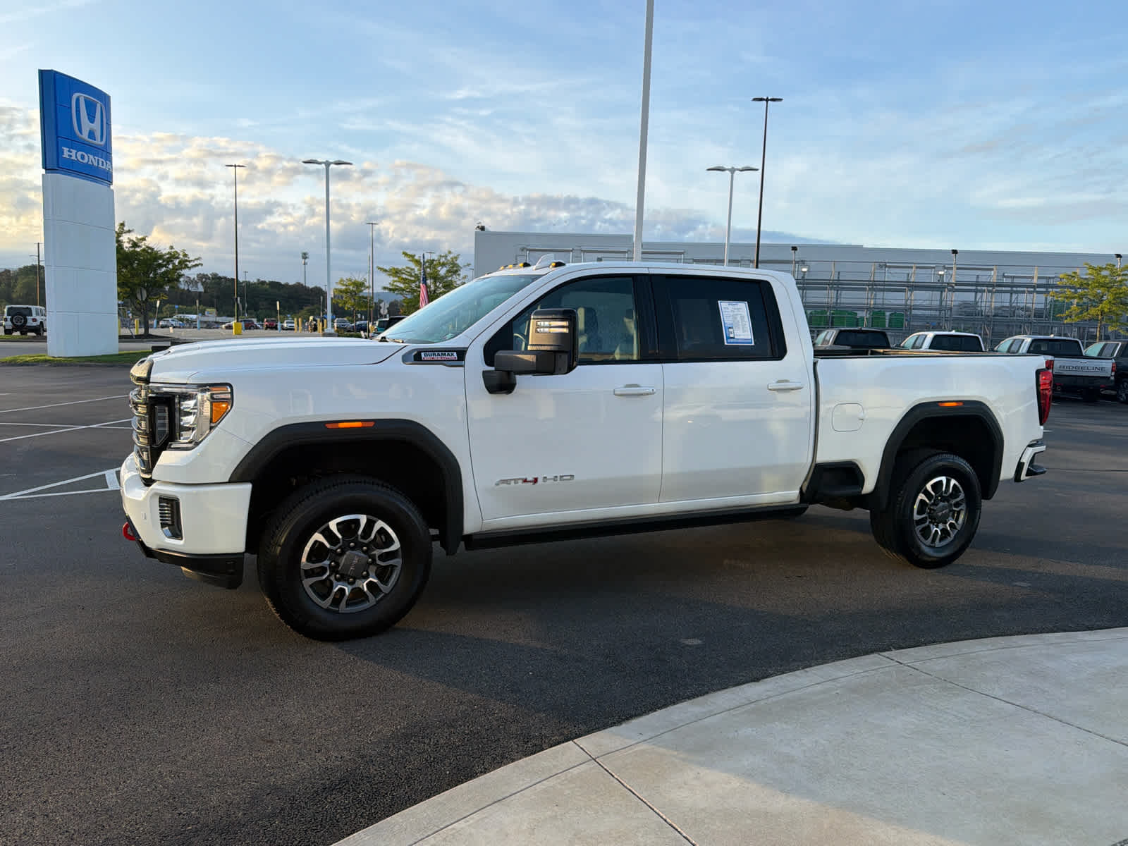 2023 GMC Sierra 2500HD AT4 - Photo 10
