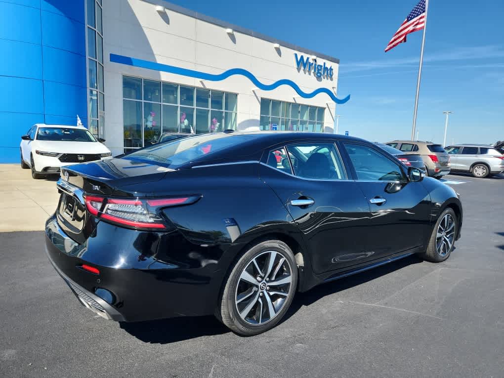 2023 Nissan Maxima SV photo 2