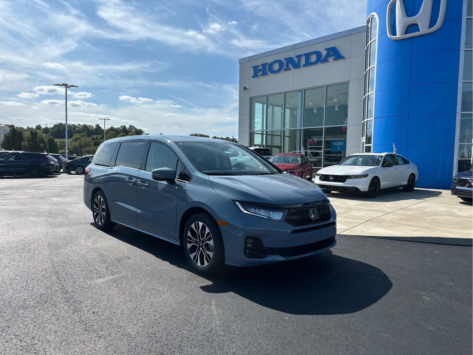2026 Honda Odyssey Elite photo 2