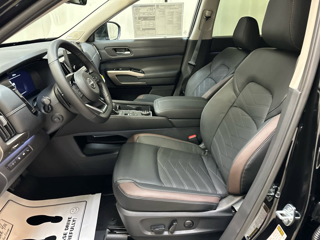 New 2025 Nissan Pathfinder Platinum SUV