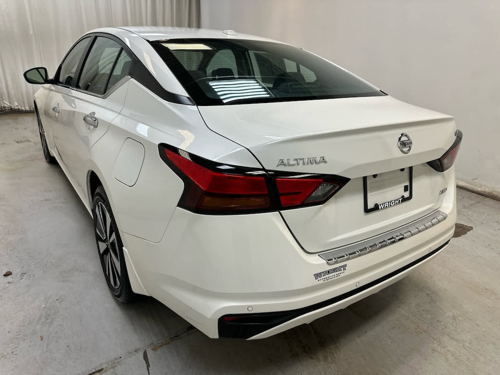 Certified 2022 Nissan Altima 2.5 SV Sedan