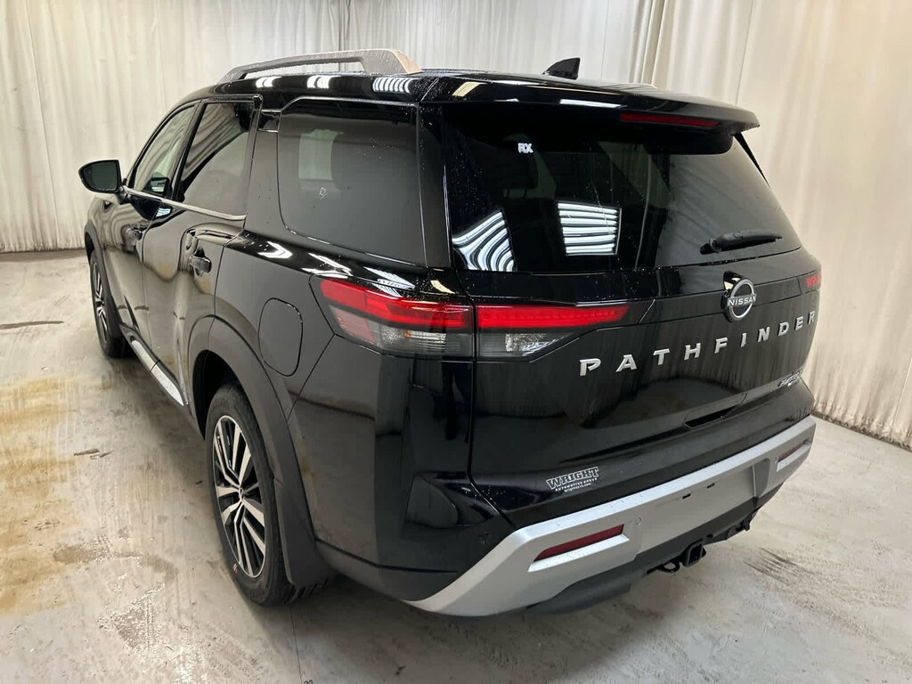 New 2025 Nissan Pathfinder Platinum SUV