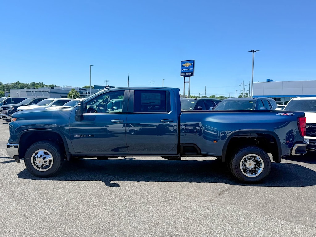 New 2026 Chevrolet Silverado 3500 HD LT DRW Truck Crew Cab