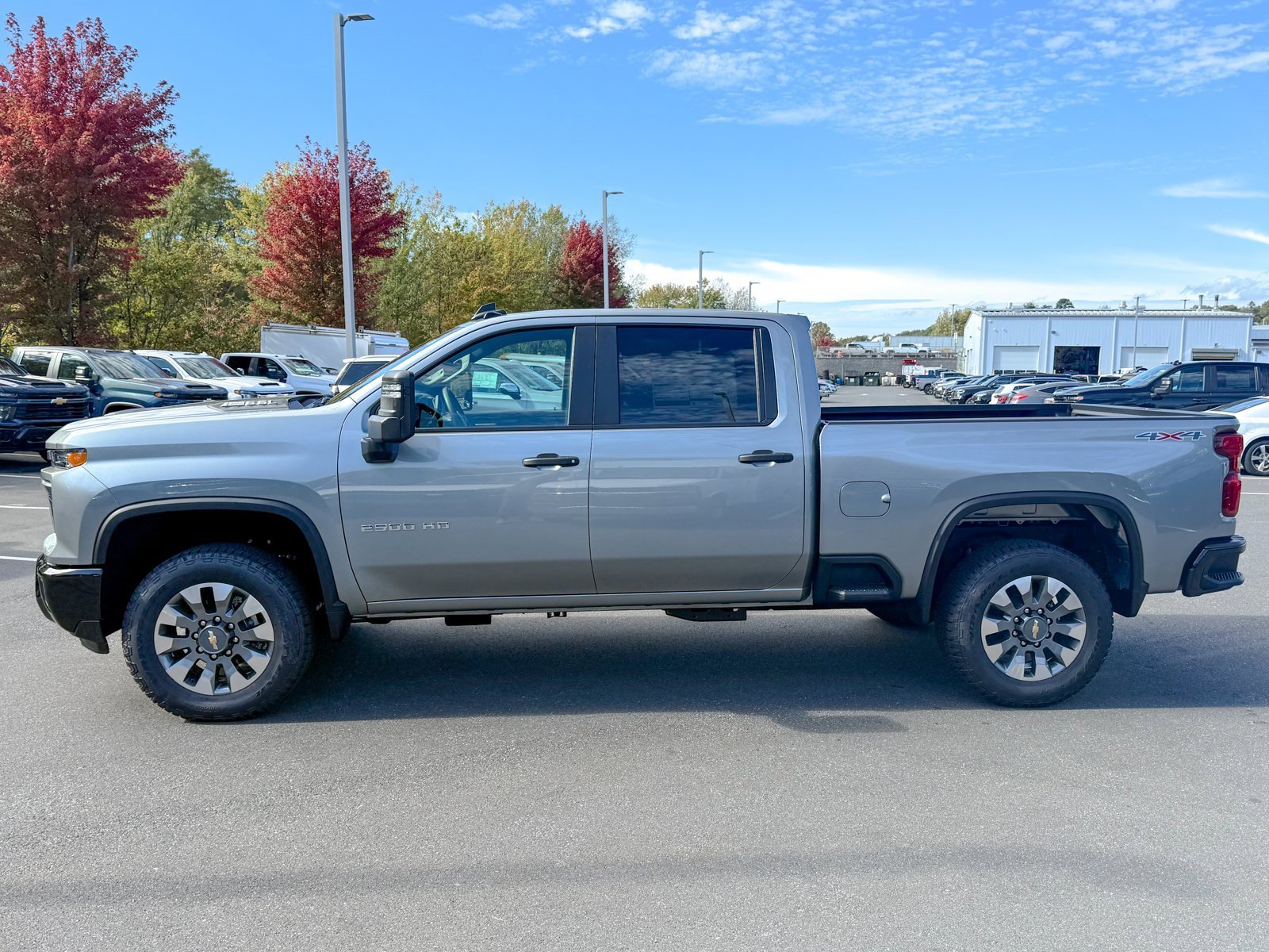 2026 Chevrolet Silverado 2500HD Custom photo 3