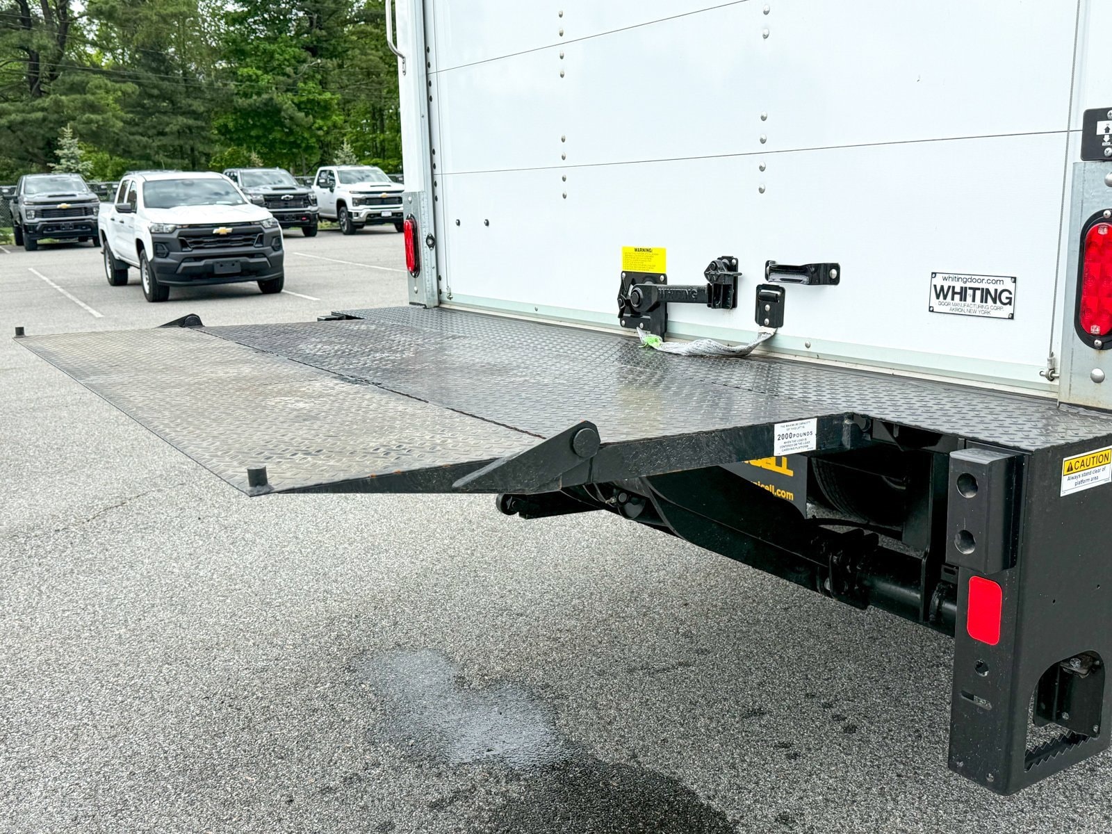 2025 Chevrolet Express Cutaway Base photo 13