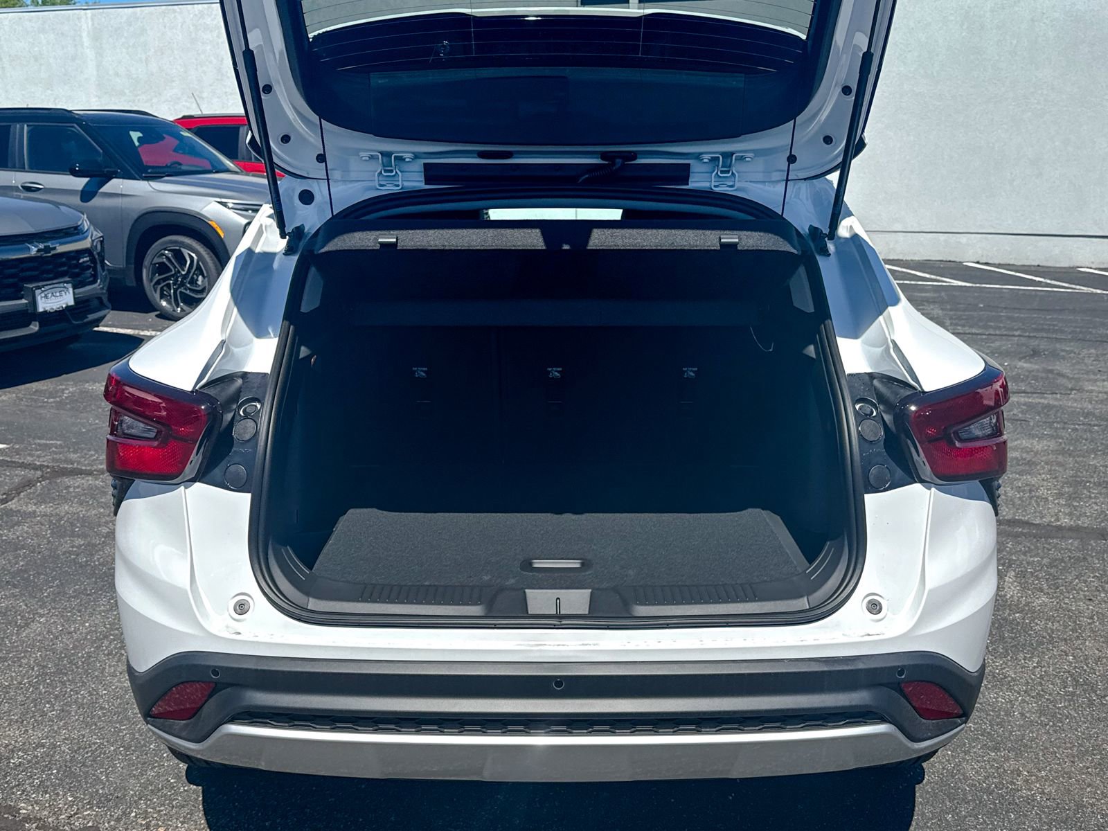 2026 Chevrolet Trax LT - Photo 13