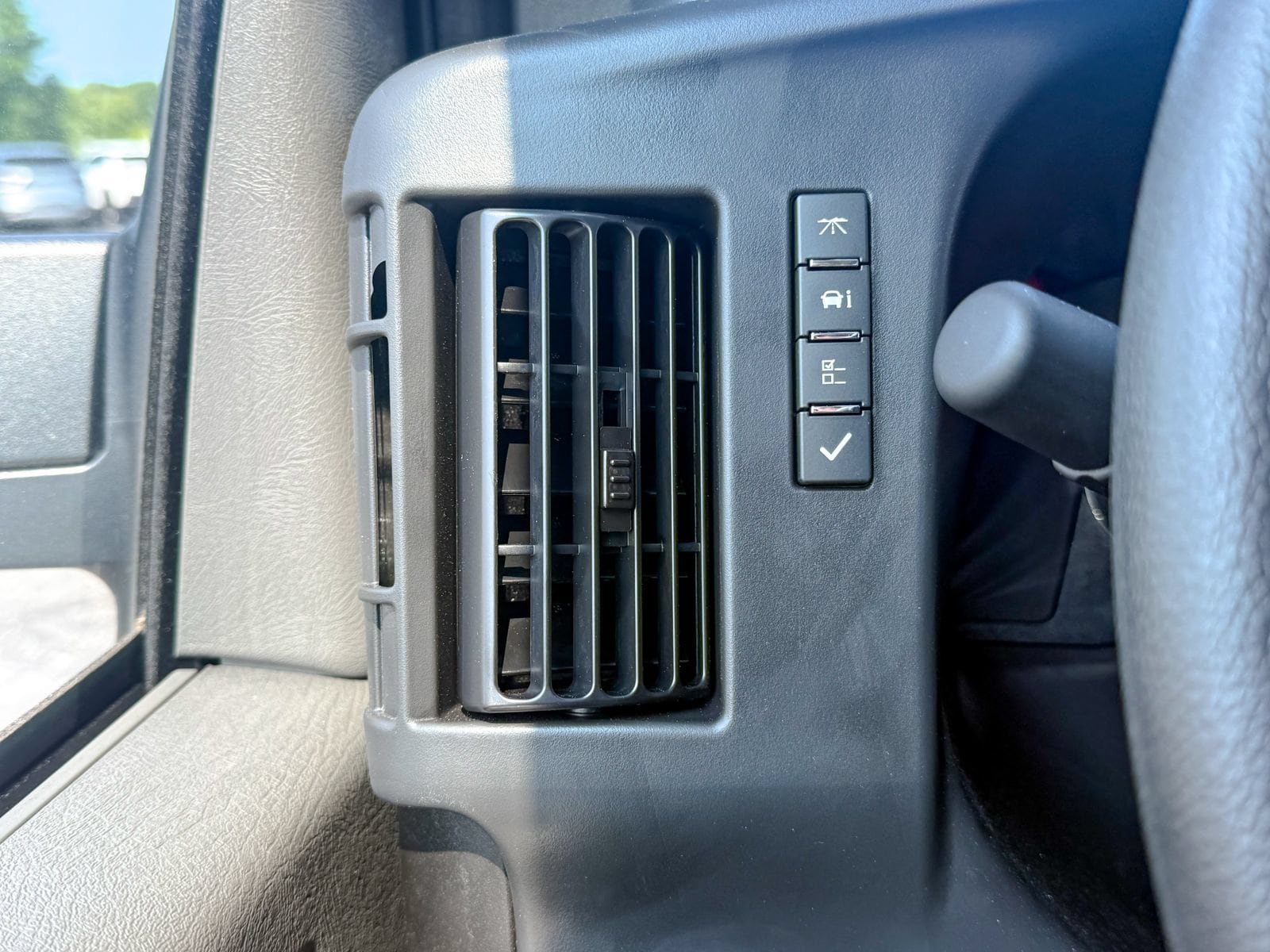 2026 Chevrolet Express Cargo Work Van - Photo 35