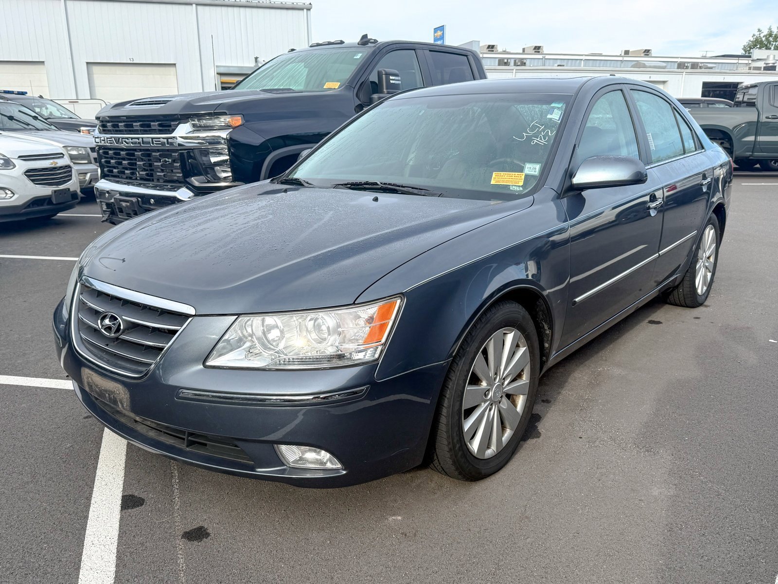2010 Hyundai Sonata Limited photo 2