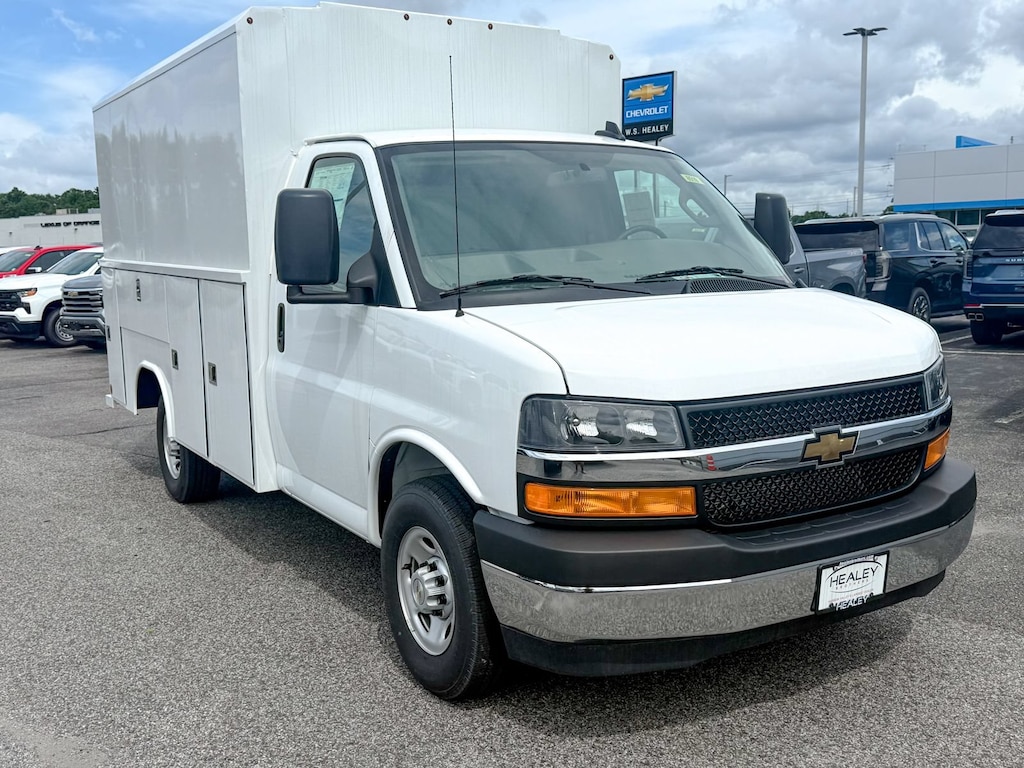 New 2025 Chevrolet Express Cutaway 3500 1WT Cutaway Van