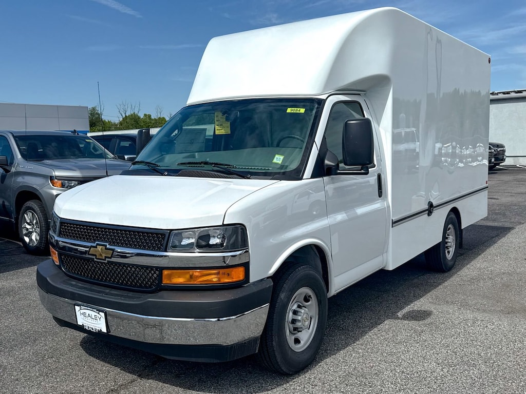 New 2026 Chevrolet Express Cutaway 3500 1WT Cutaway Van