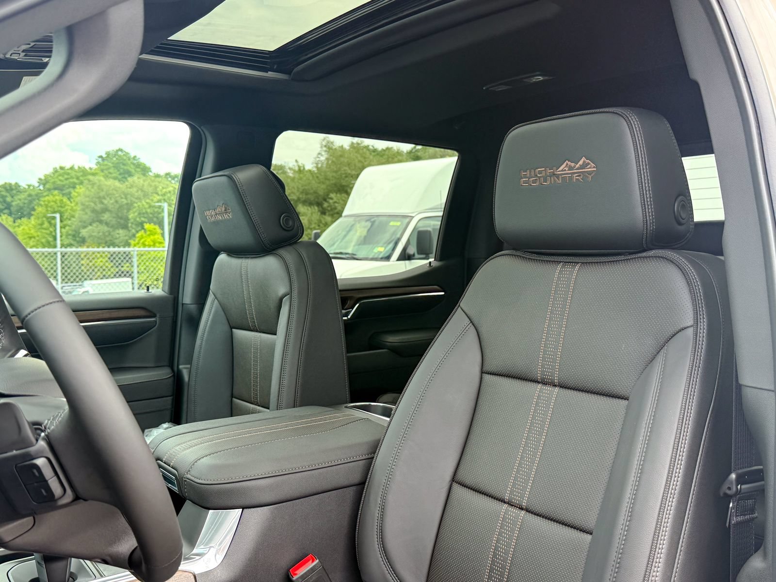 2026 Chevrolet Silverado 1500 High Country - Photo 18
