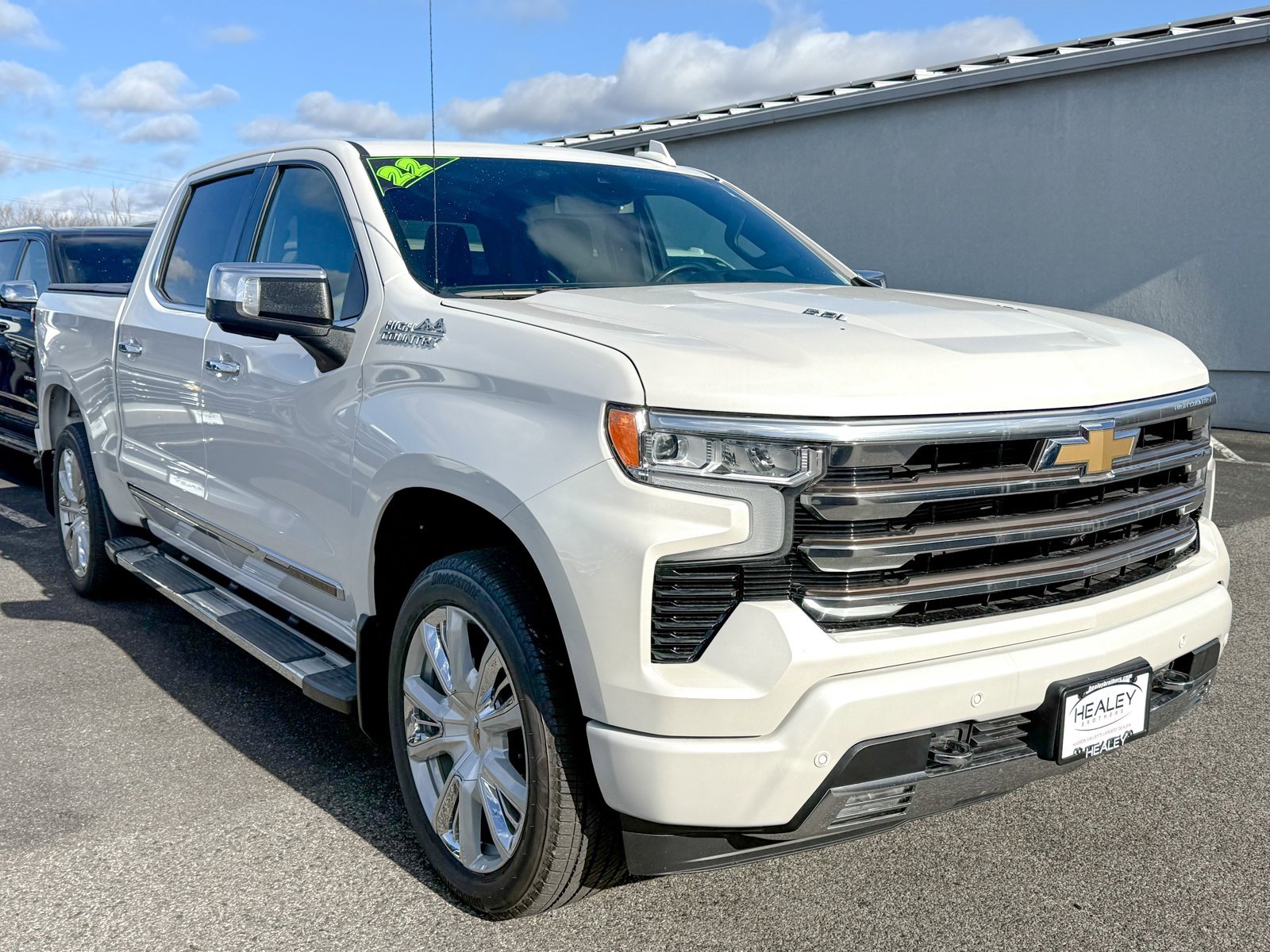 2022 Chevrolet Silverado 1500 High Country's photo