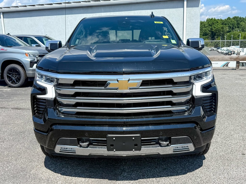 New 2026 Chevrolet Silverado 1500 High Country Truck Crew Cab