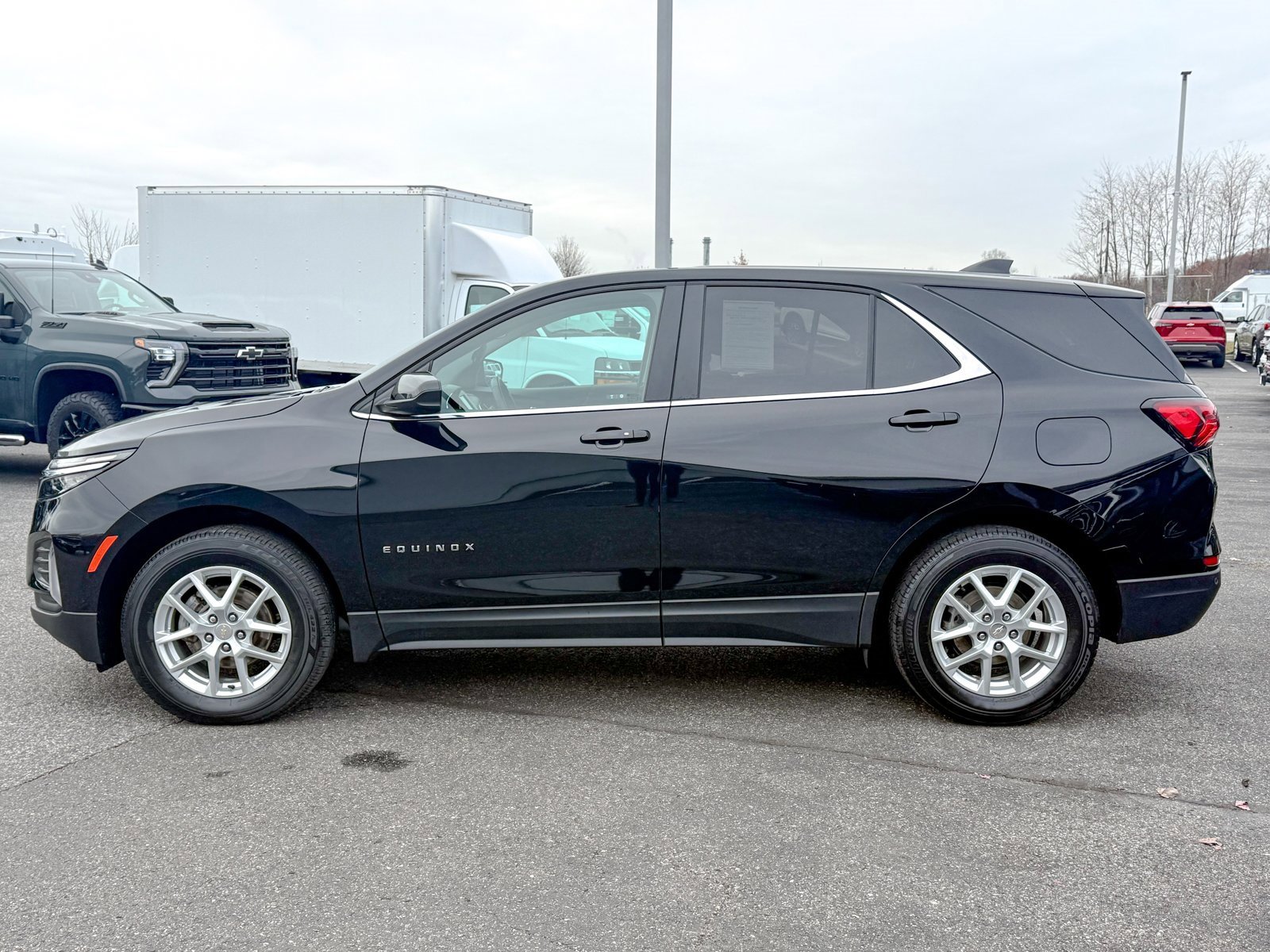 2024 Chevrolet Equinox LT photo 4