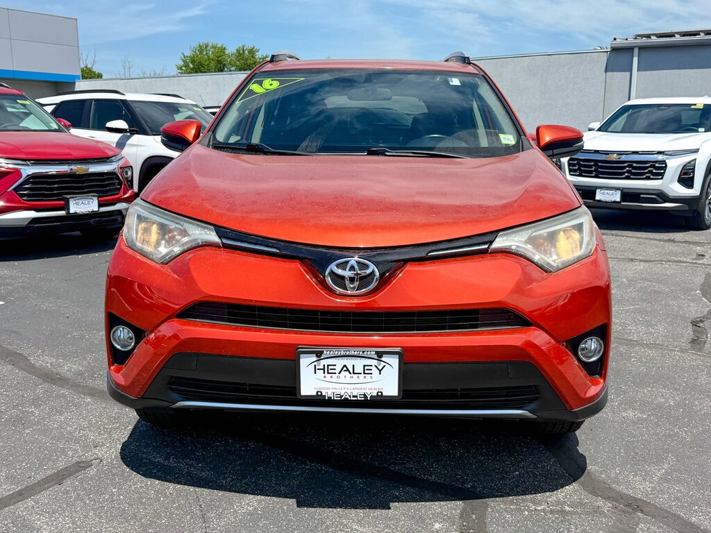 Used 2016 Toyota RAV4 XLE SUV