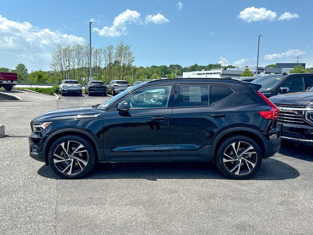 Used 2020 Volvo XC40 T5 R-Design SUV