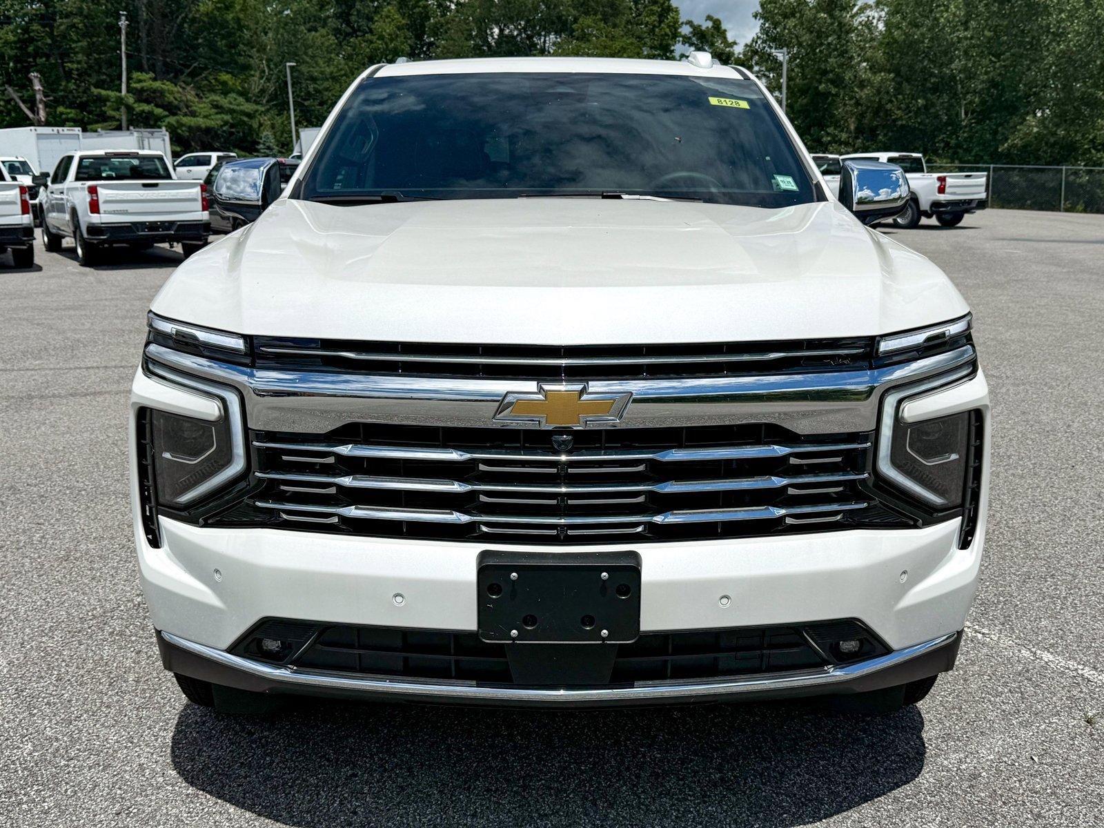 2025 Chevrolet Suburban Premier photo 3