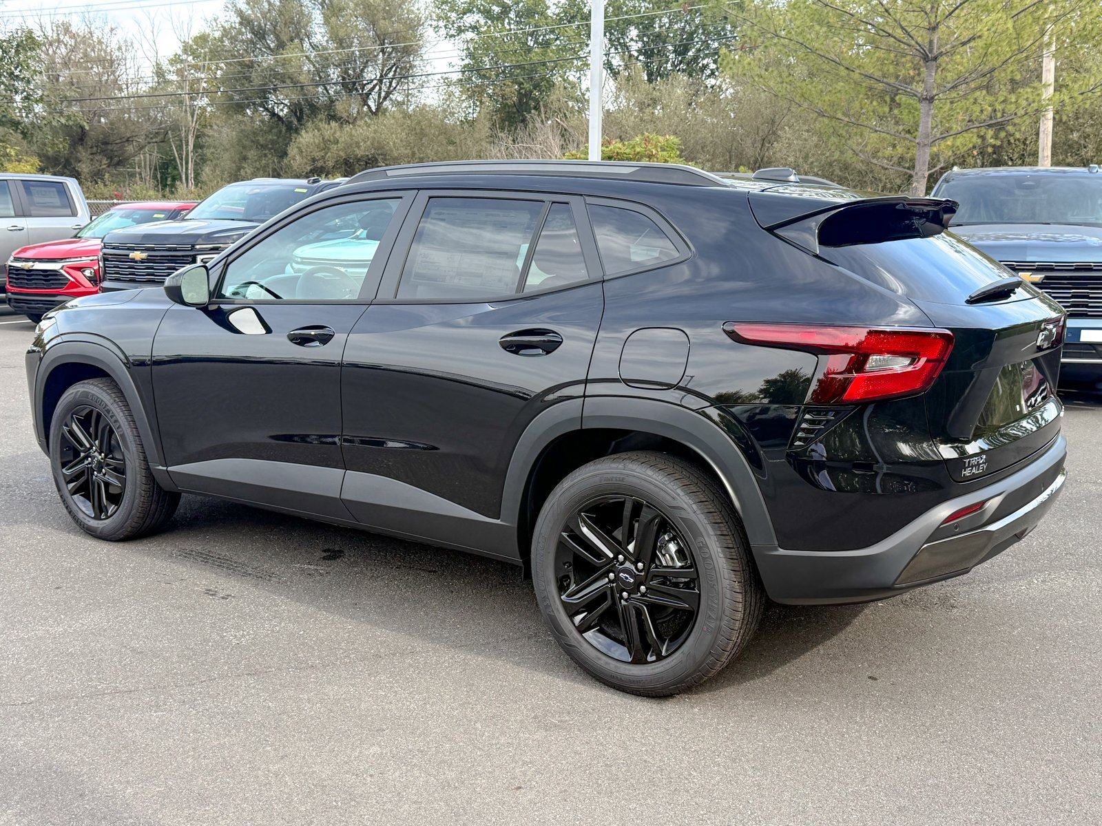 2025 Chevrolet Trax ACTIV photo 2