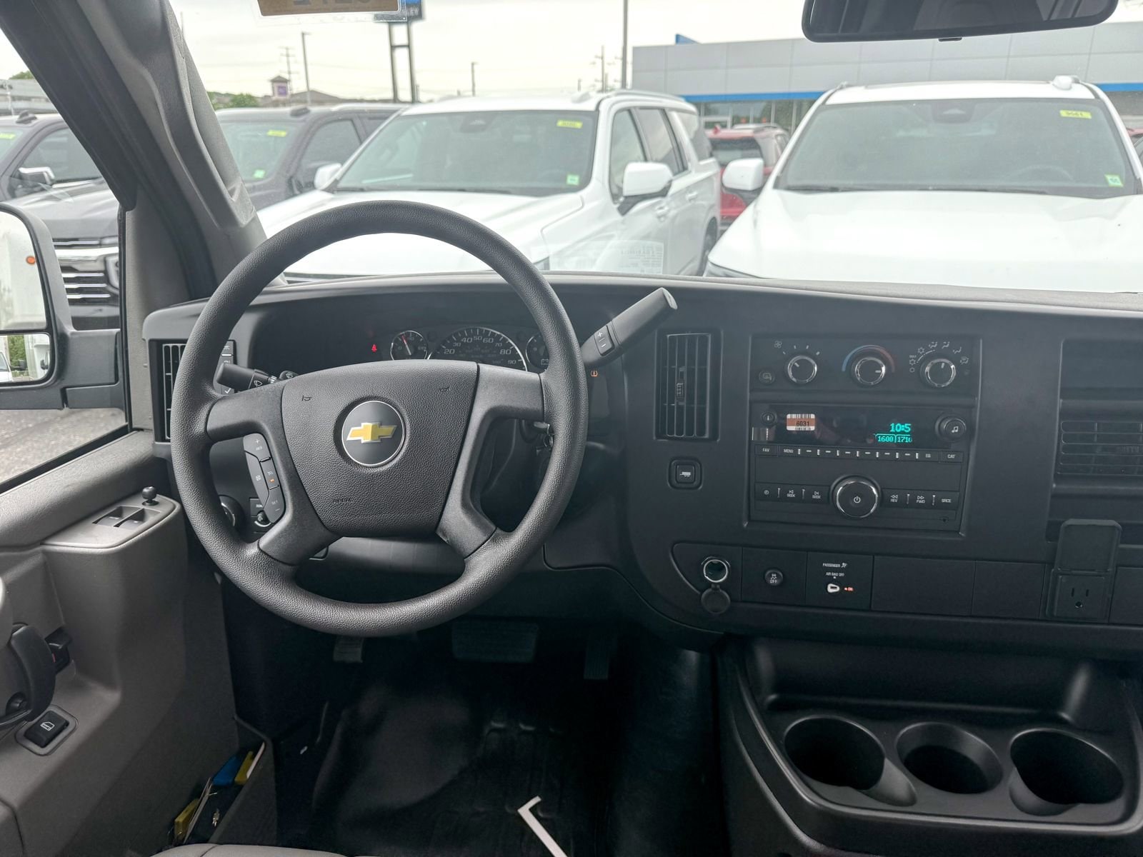 2026 Chevrolet Express Cargo Work Van - Photo 17