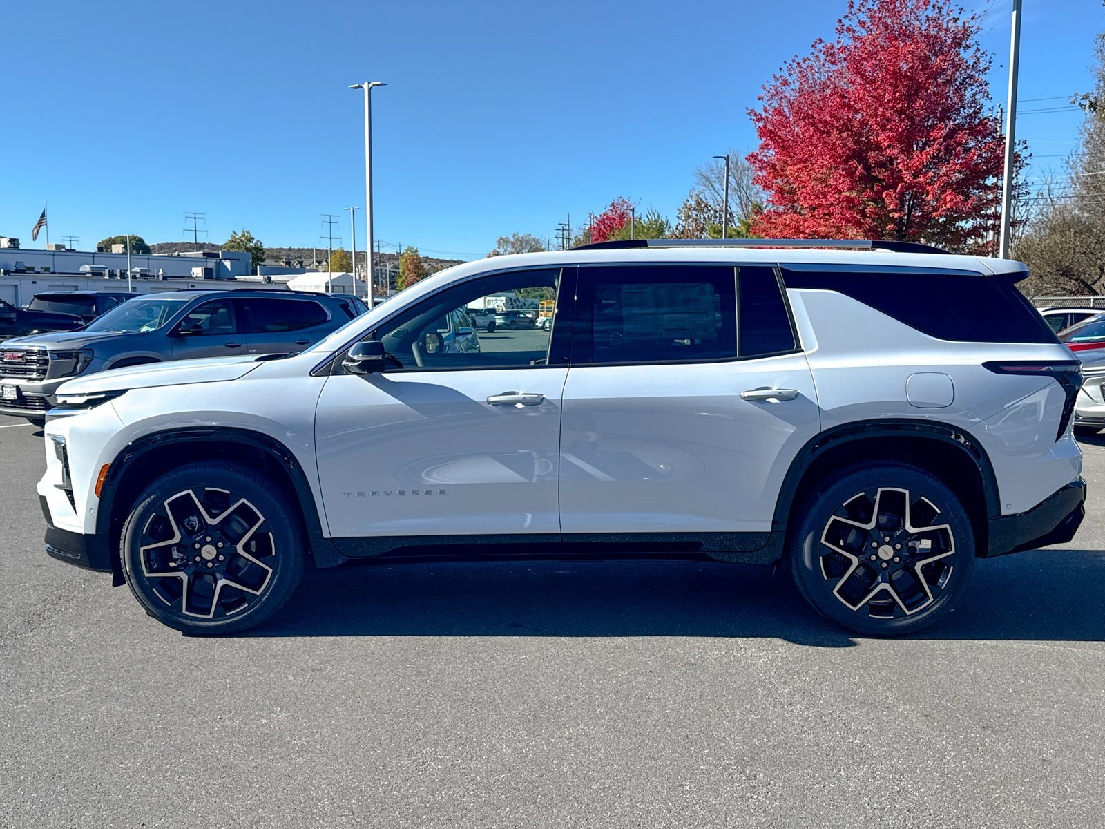 2026 Chevrolet Traverse High Country photo 2